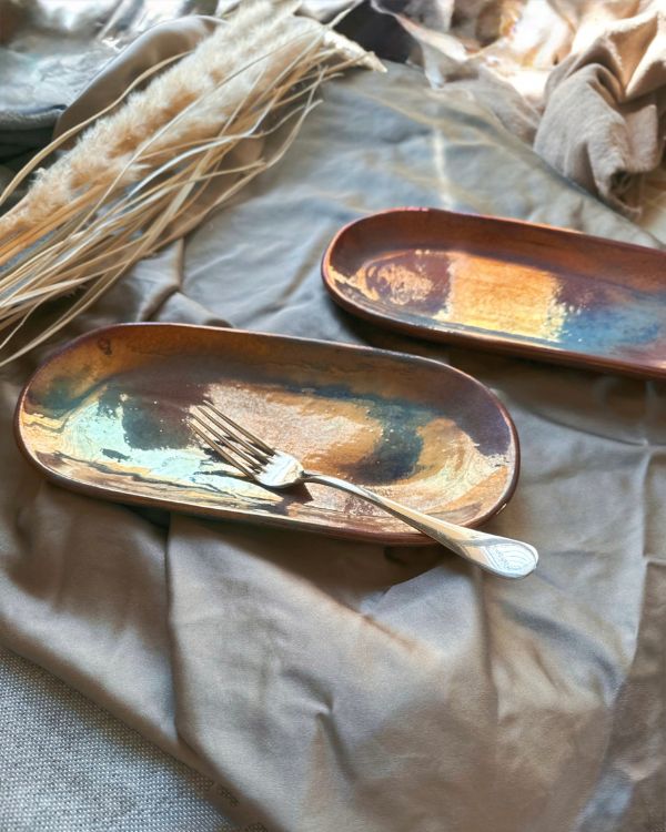 Maroon Shimmer Appetizer Platter - Los Artisans