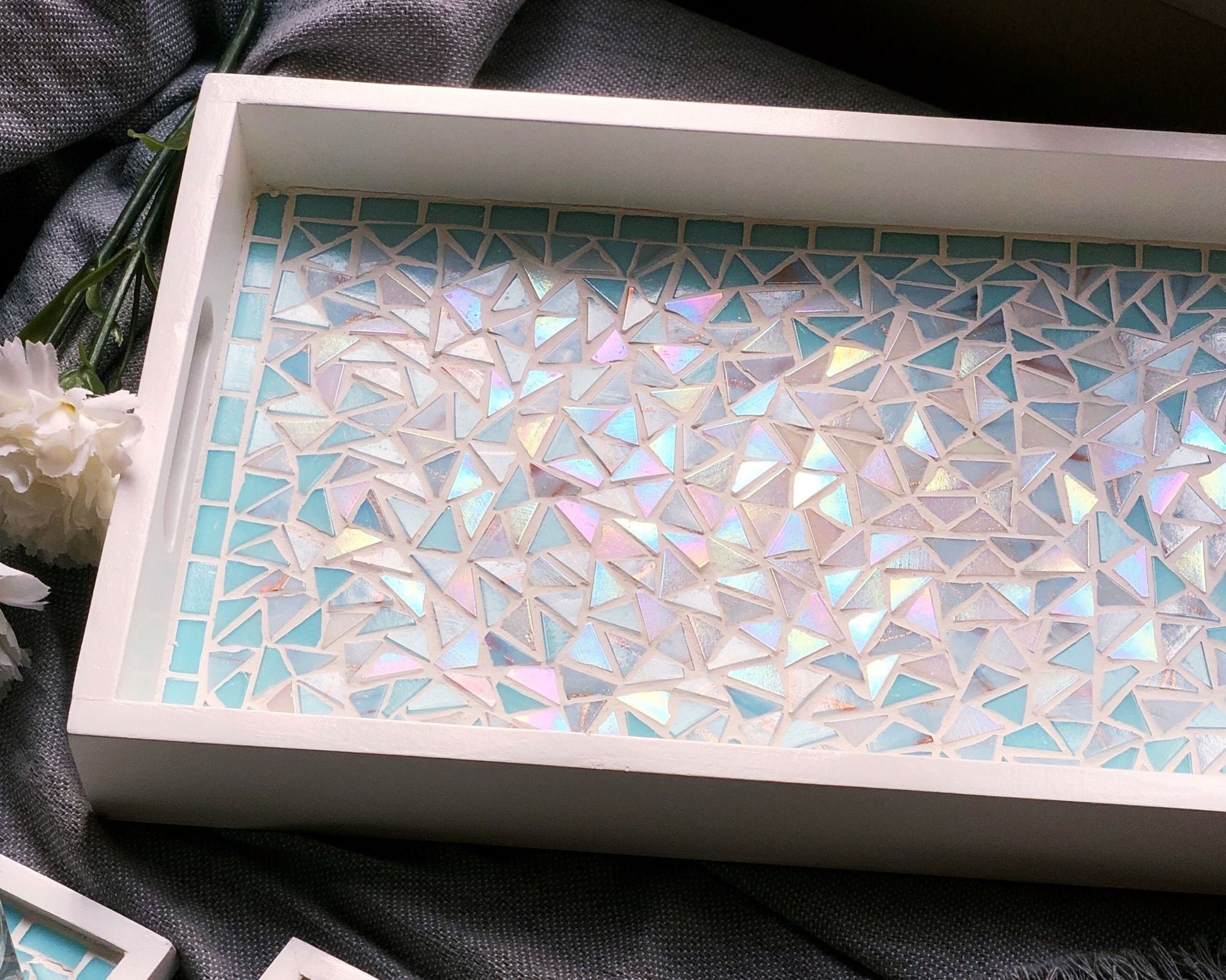 Mosaic Tray & Coaster Set with Shades of Turquoise, Aqua and Shimmering Pearl White embedded in a White-Painted Wooden Frame and Handle